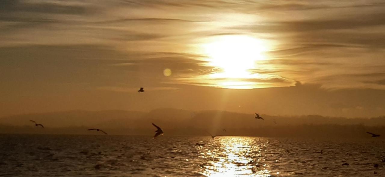 Tramonto Al Lago ガヴィラーテ エクステリア 写真