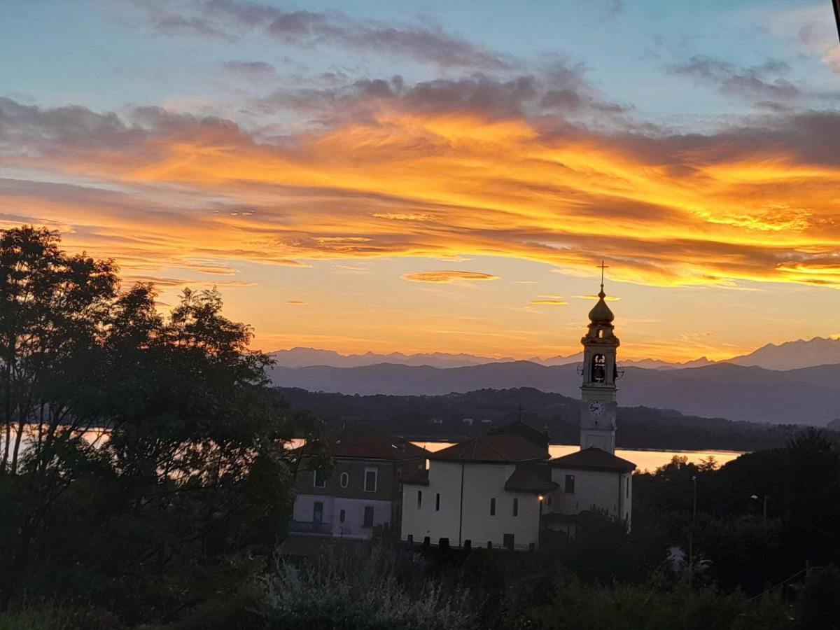 Tramonto Al Lago ガヴィラーテ エクステリア 写真